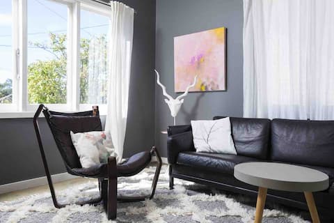 Top performing Airbnb: Casa Linda - in the heart of Daylesford in Daylesford