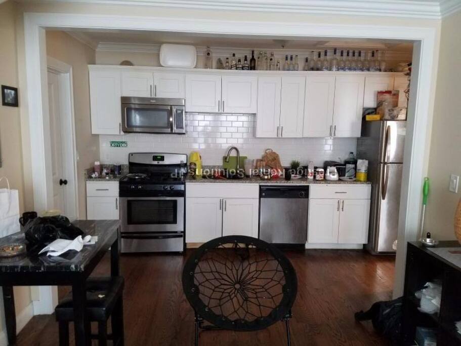main room (living room, kitchen)