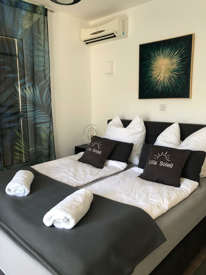 Schlafzimmer 2