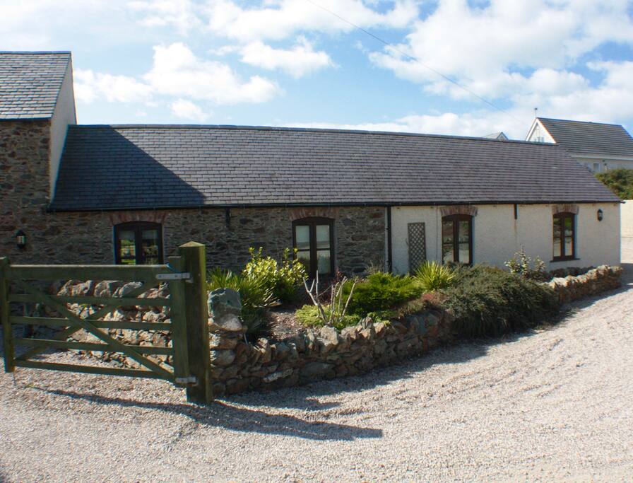 Rose Cottage, Tanybryn, Church Bay. - Cottages for Rent in Church Bay ...