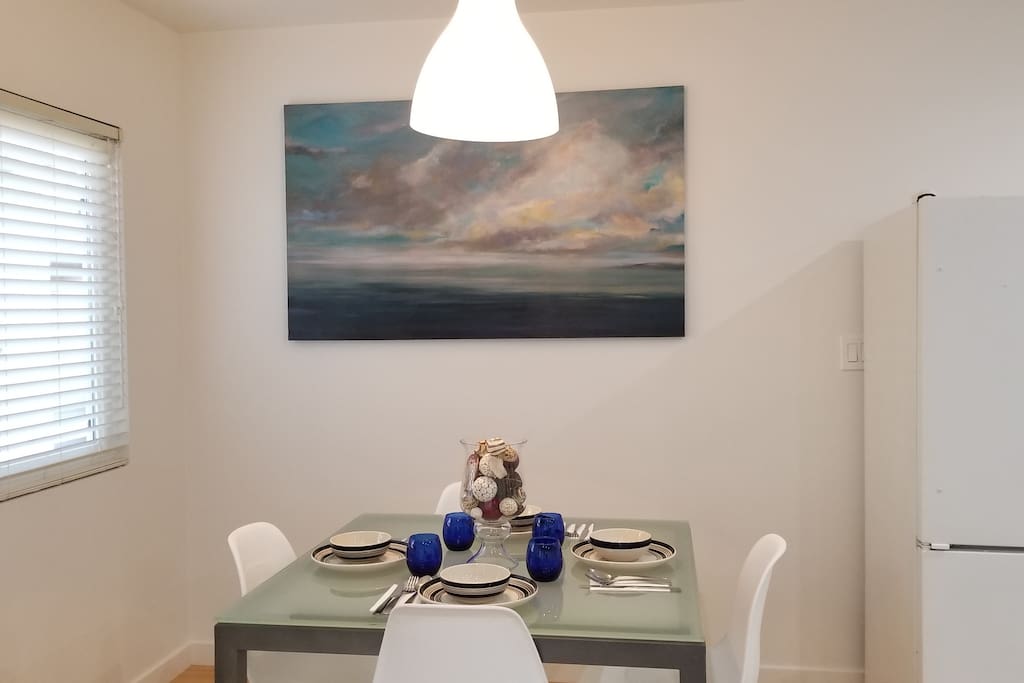 Dining table seats 4