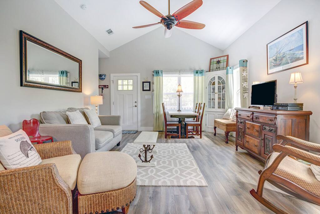 Great Room Living Area with Flat Panel TV and Queen EZ-Bed for Additional Sleeping