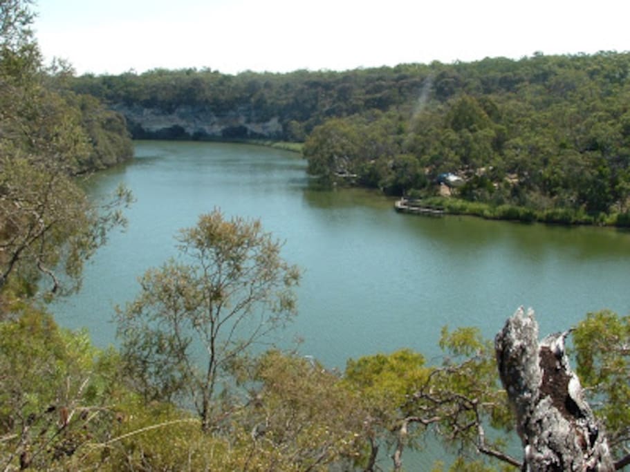 Glenelg River a canoeing paradise nearby