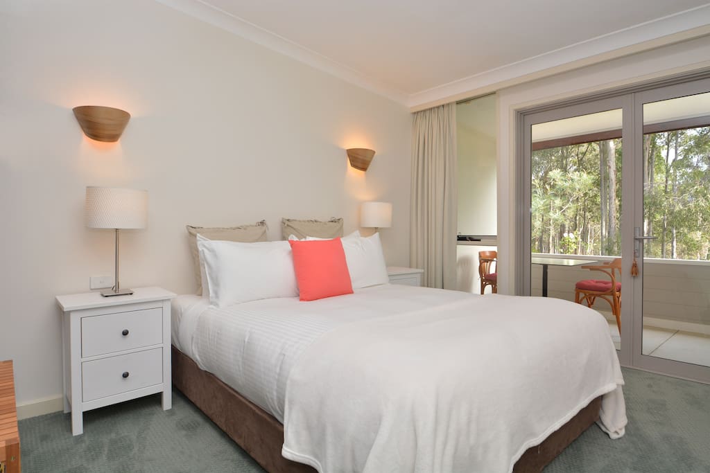 Queen bed