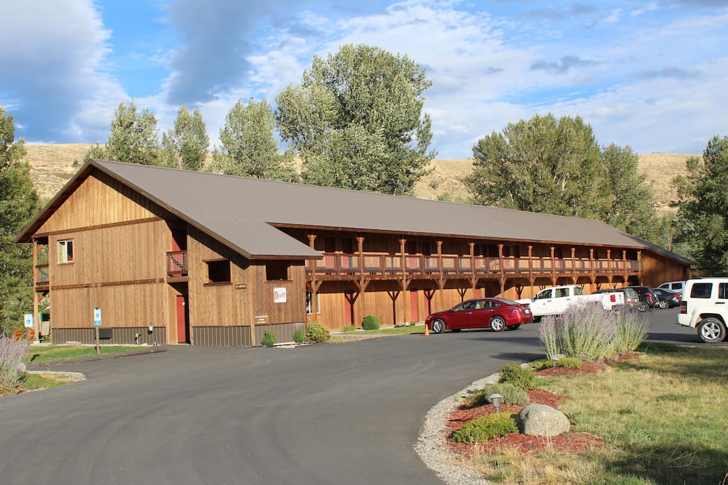 Methow River Lodge