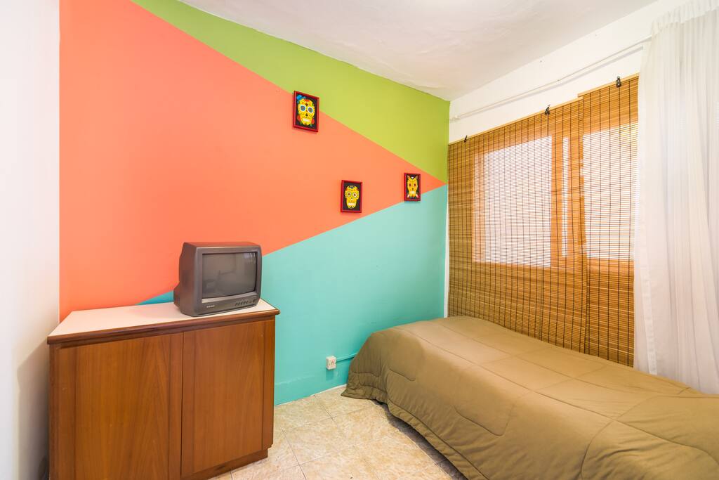 Confortable room with a private access