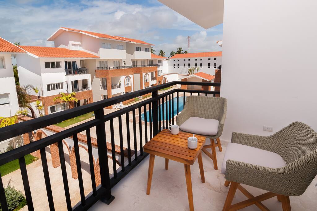 Start well the day taking breakfast on your balcony