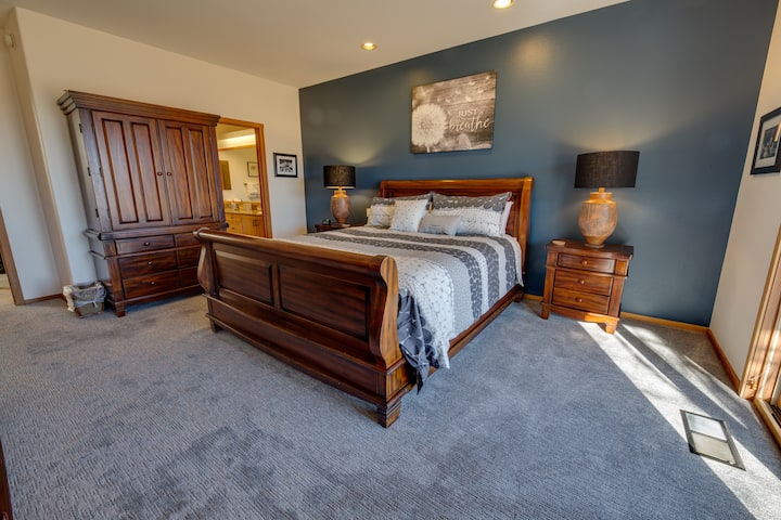 Downstairs master bedroom.