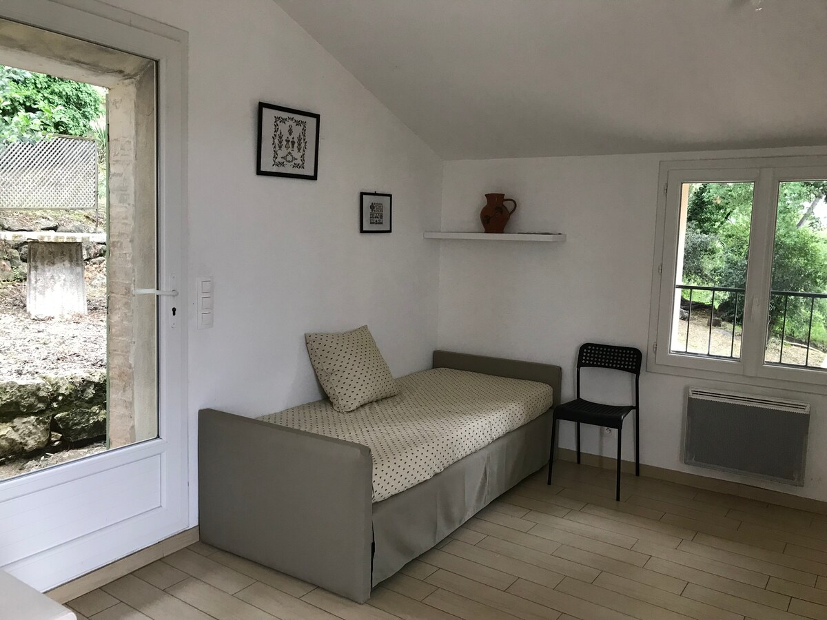 Dnevni boravak, krevet na izvlačenje.