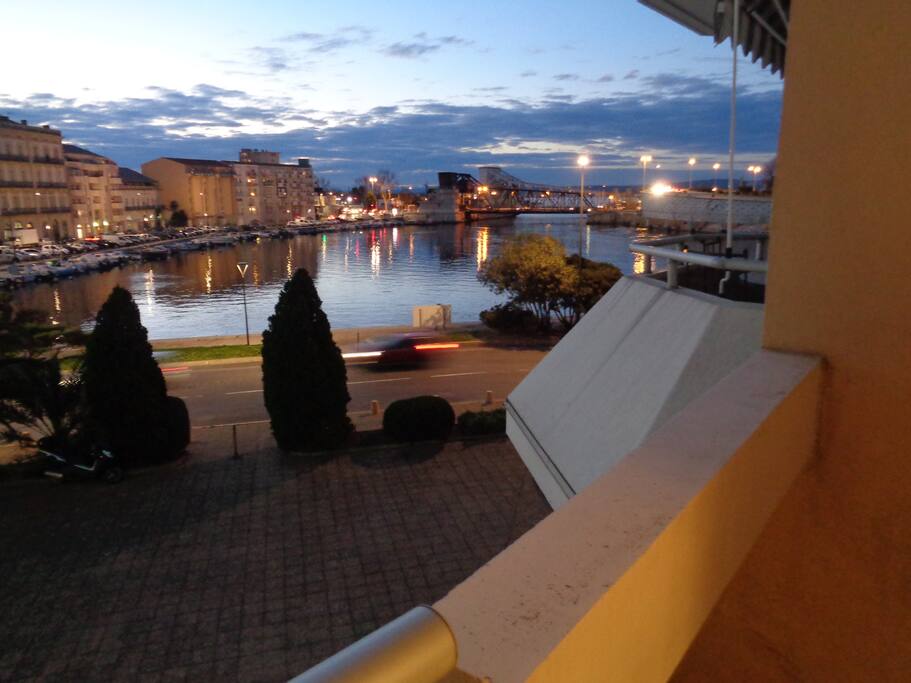 Vue de nuit depuis la terrasse