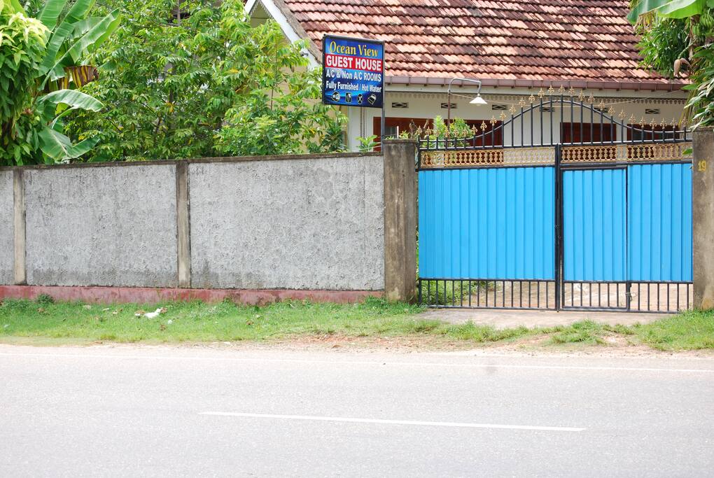 Gate