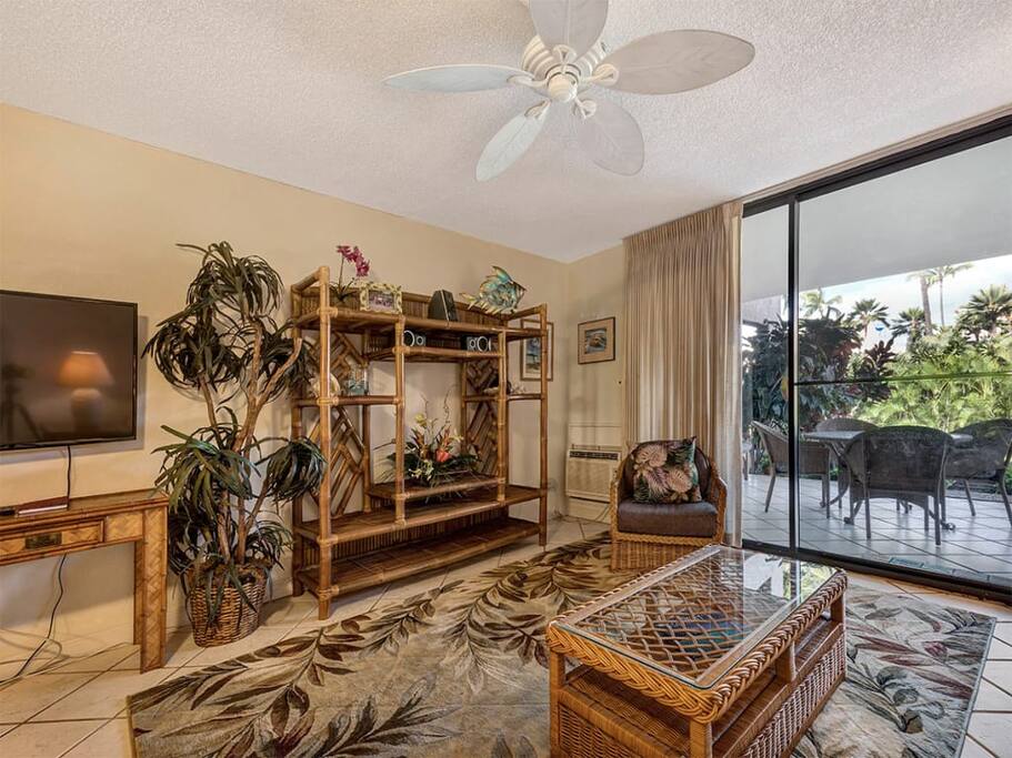 kamaole-1gv-6105-living-03.jpg