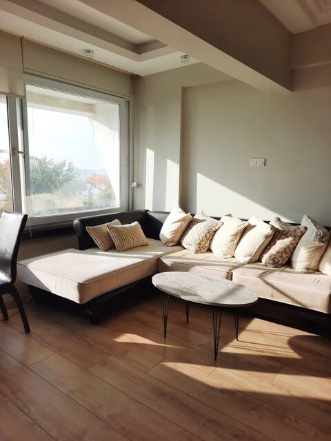 3 bedroom Condo by the sea, Big garden