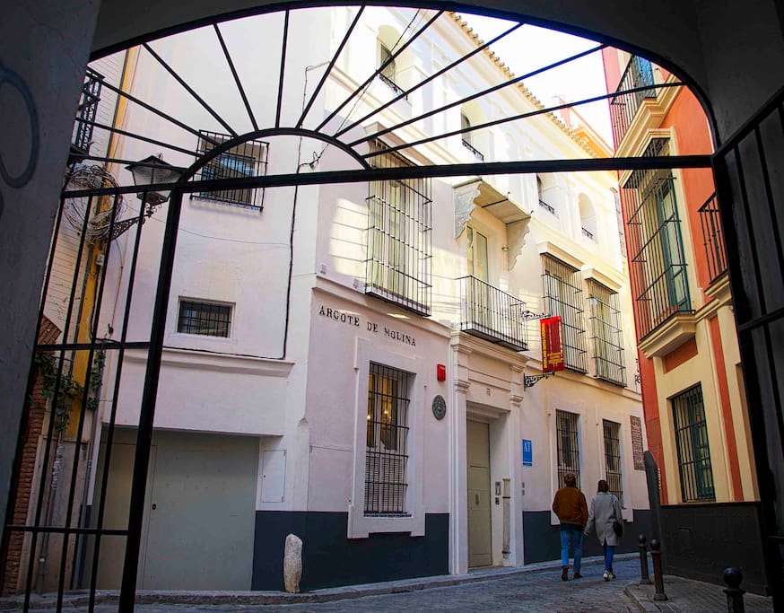 ENTRANCE