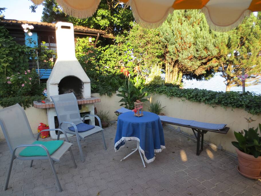 Sonnenterasse mit Außenkamin/Grill