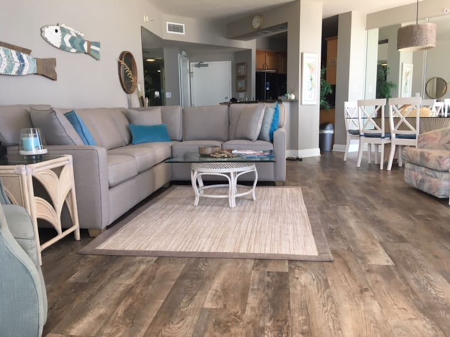 Living area-open to dining