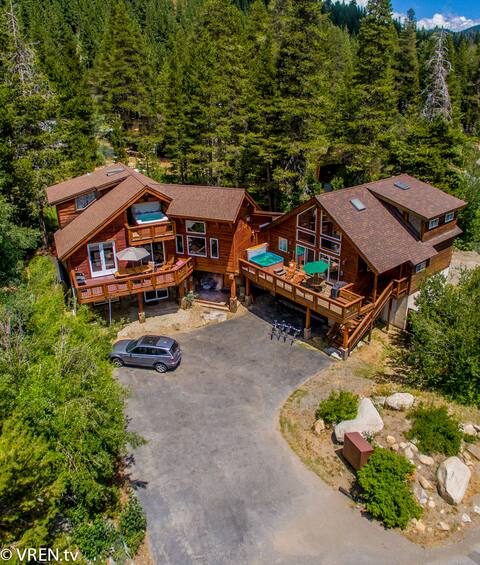 2 Houses connected: 2 Hottubs & Views of Palisades