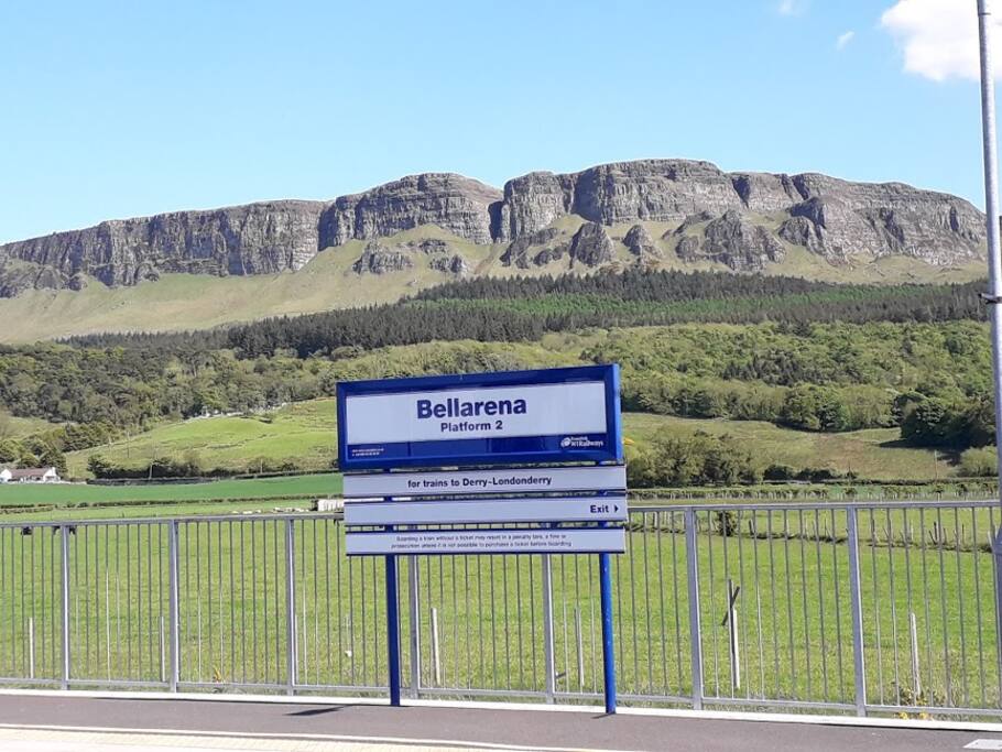 A five minute walk to the train station to take you directly to Londonderry and Belfast and direct links to Portrush.