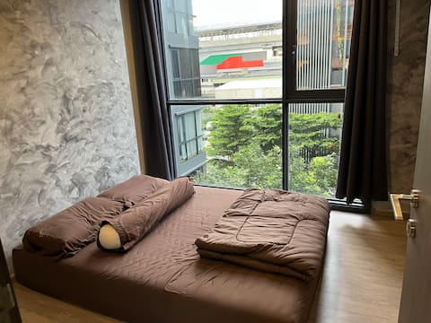 Peaceful 1-bedroom, living room and kitchen