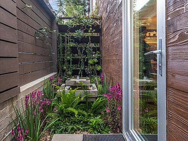 Zen Architectural Luxury Compound gallery image 3