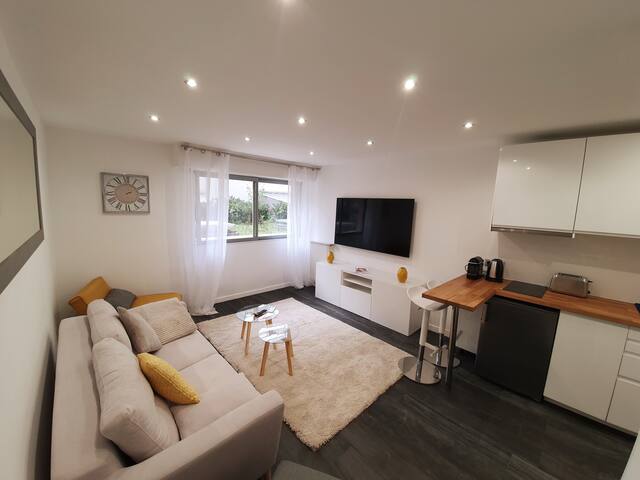 Airbnb Paris Vacation Rentals Places To Stay Ile De