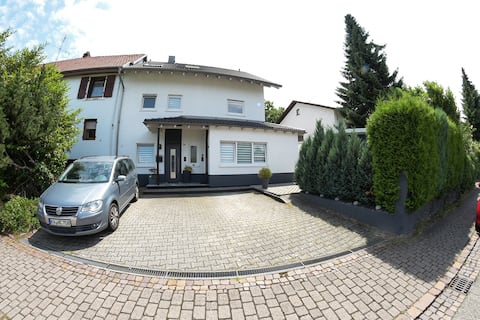 Private Apartment with Air Conditioning and Wi-Fi