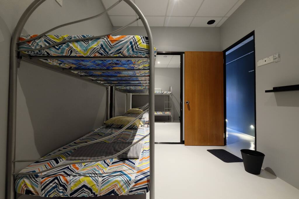 8 pax dormroom