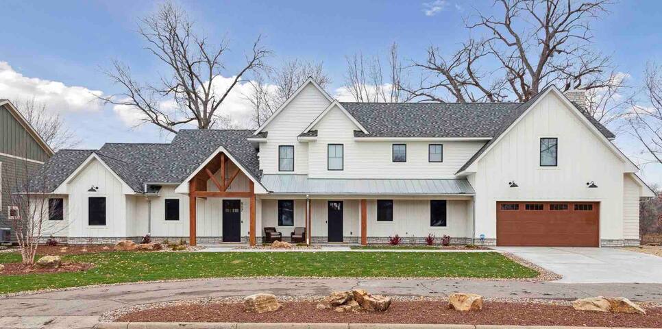 The Mississippi River House