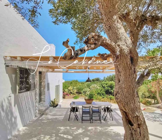 La CABANE OSTUNI Sea View Holiday Home