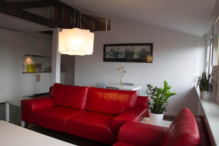 A Modern City Apartment With Good Views. - Warschau