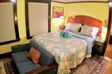 Berkeley  ZenArt Garden Room