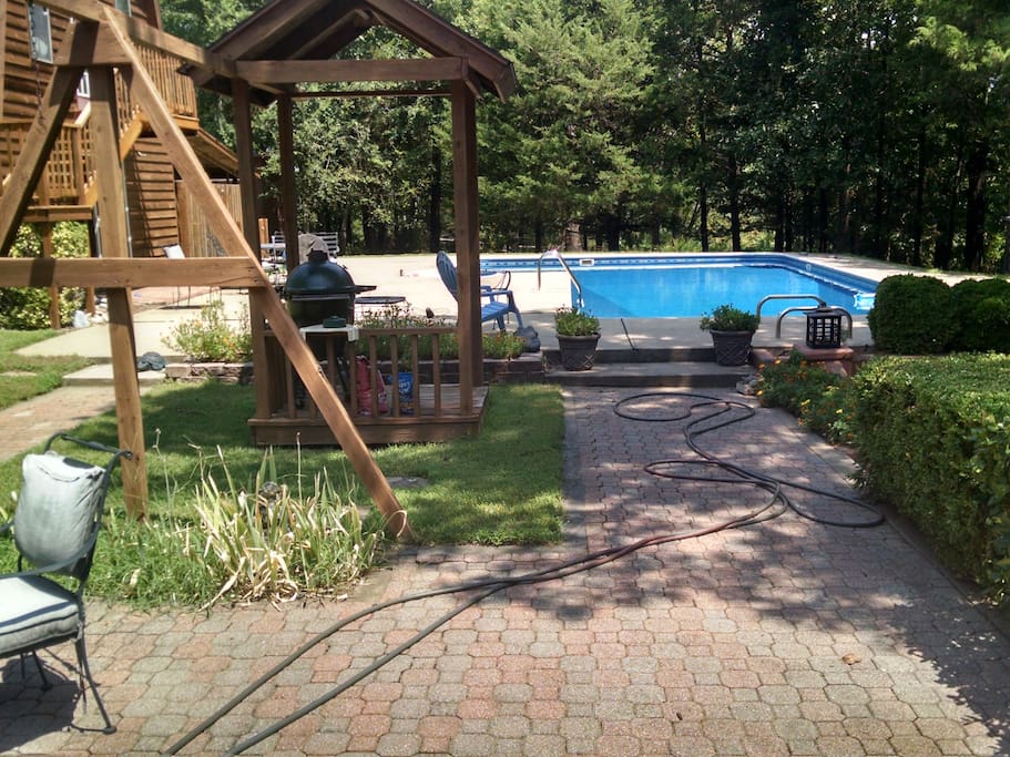 Swimming Pool and patio (in season)