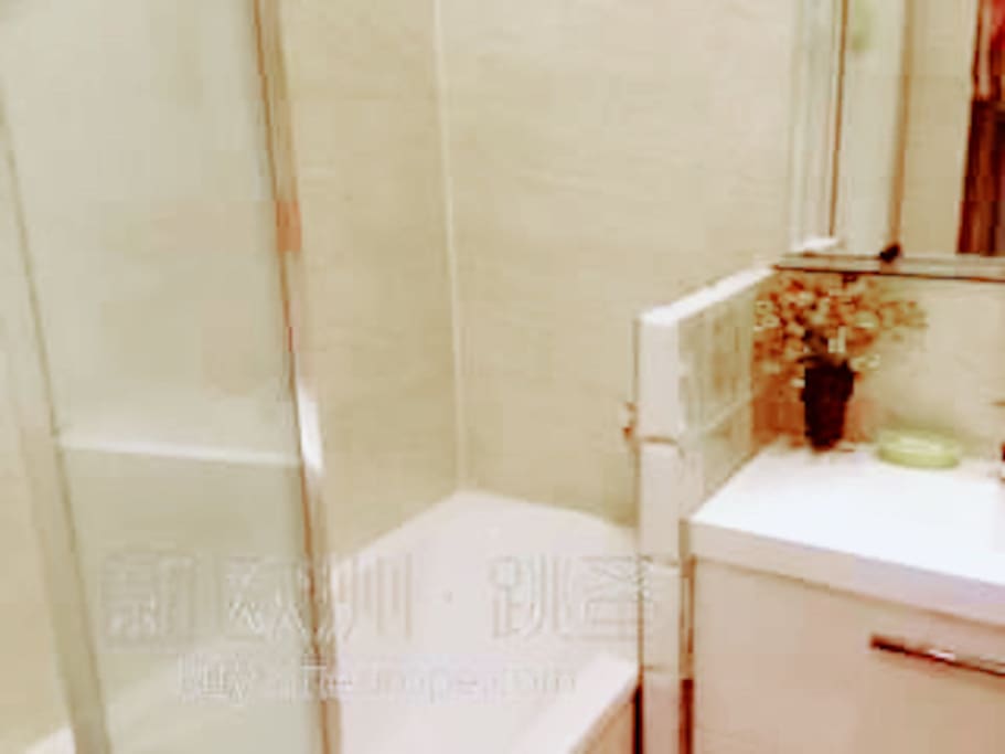 Bath tub/ Salle de bain