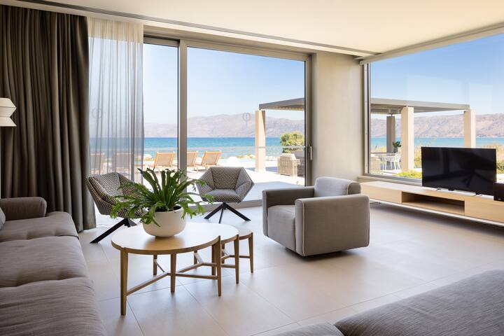 Stunning 6 bedroom beachfront Villa Votsalo gallery image 3