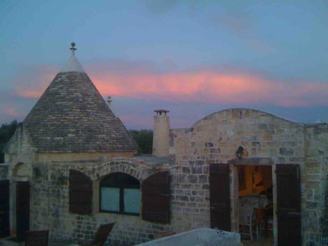 Trullo delle Lavande con piscina a Ostuni gallery image 3