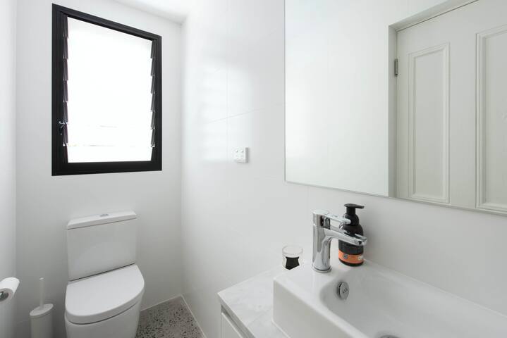 Beautiful Paddington terrace gallery image 2