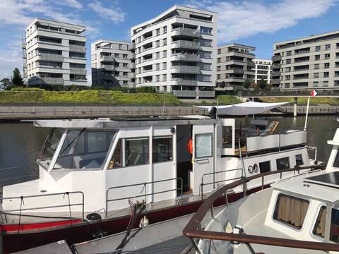 Hausboot EMMA-Nähe zur Messe, EZB  & Skylineblick