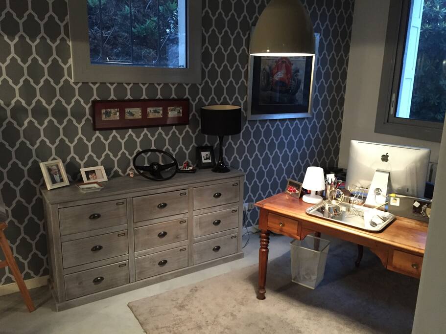 Le bureau.