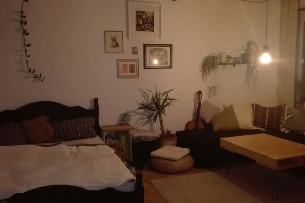 WG-Zimmer mit Balkon