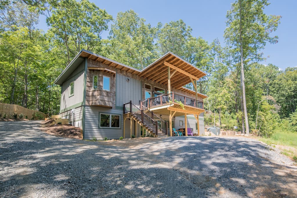Your approach to Silver Lining Cabin