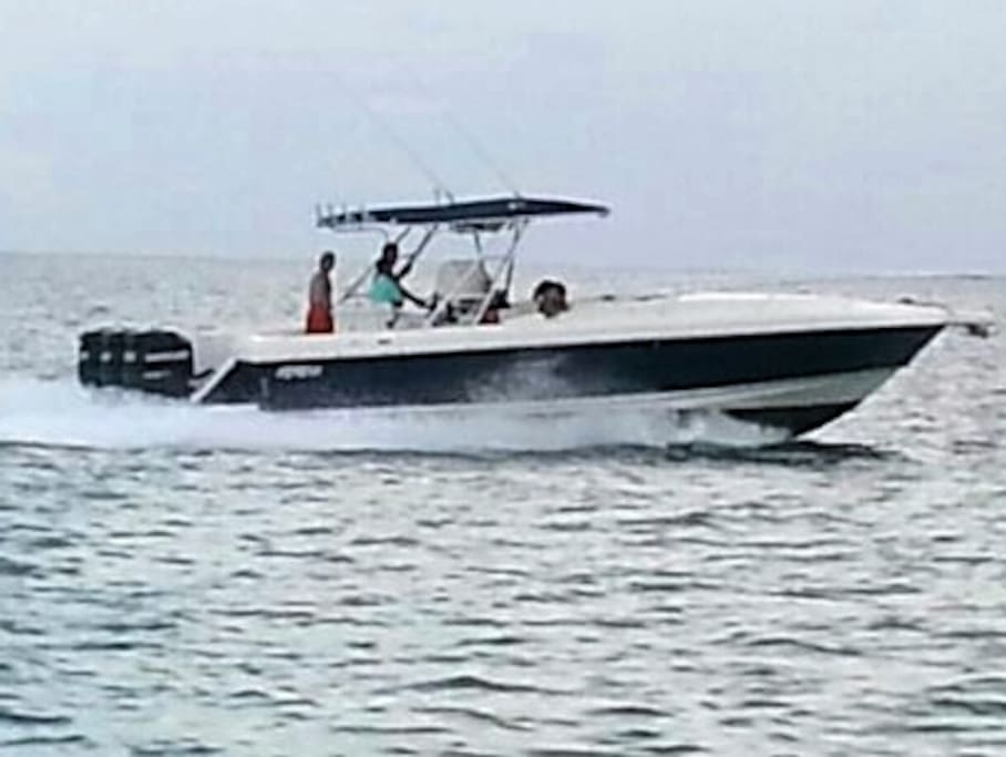 Powerboat 37' for rent per day