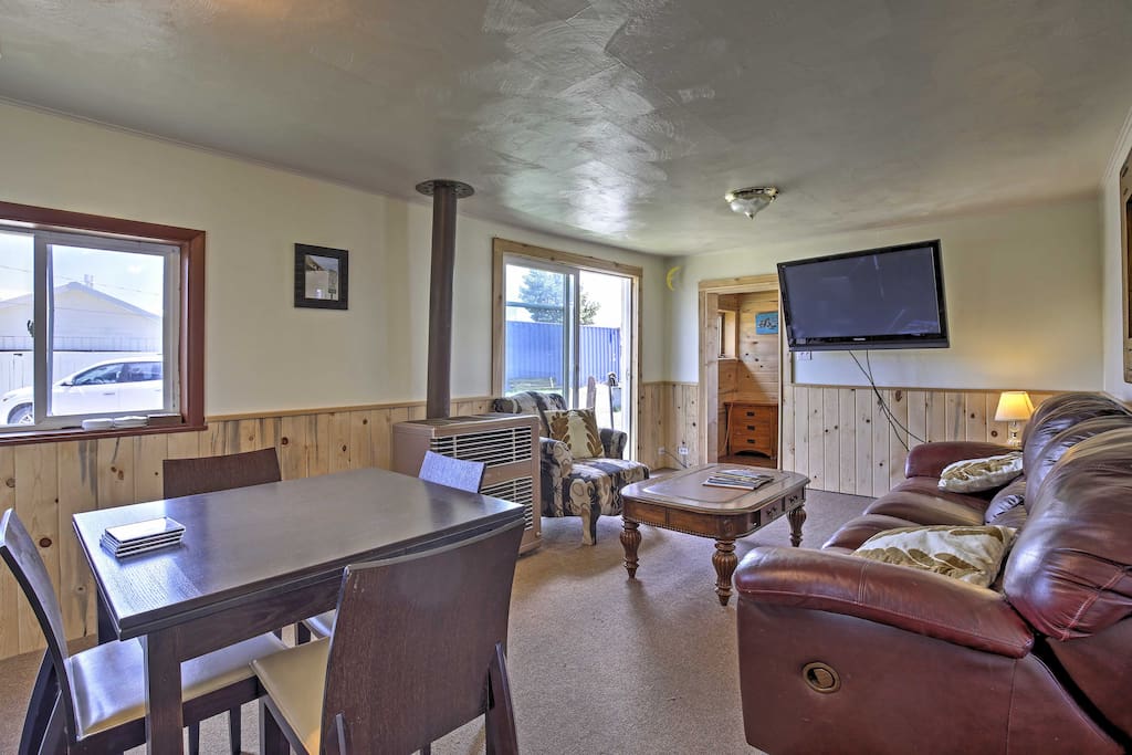 Inside, the home is completely furnished with everything you need for your getaway, including comfy couches and a large flat-screen cable TV.