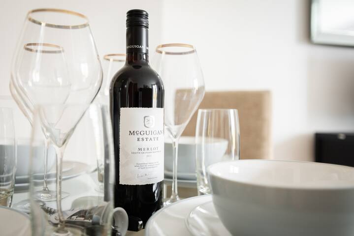 Modern Family Flat close to Victoria Station gallery image 2