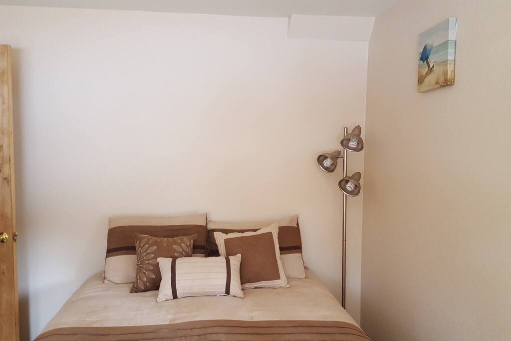 Queen size bed