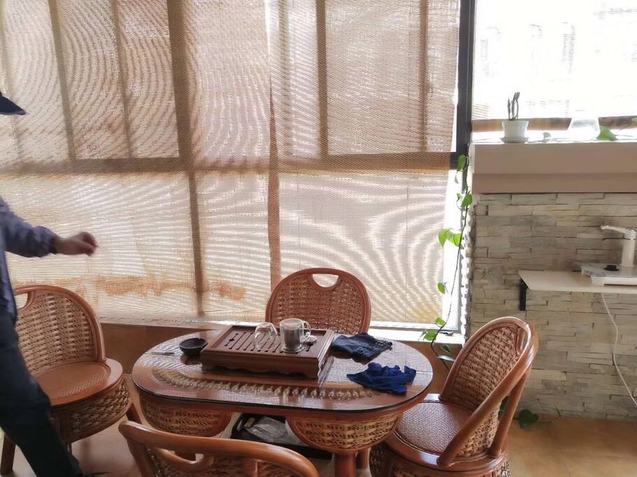 悠闲的喝喝