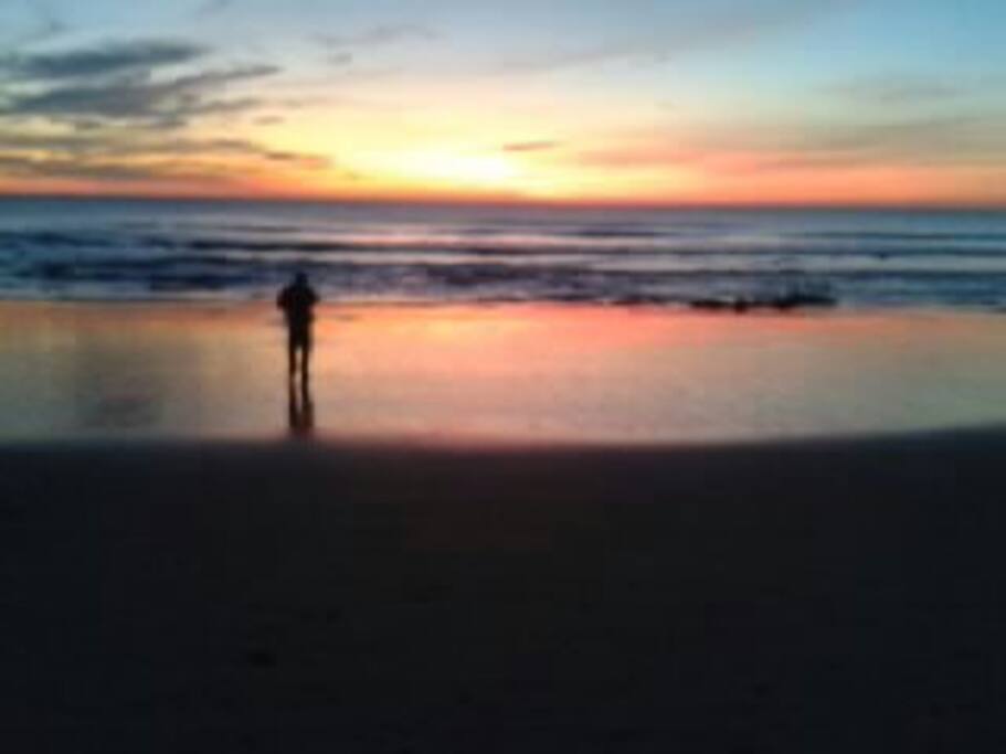 Atardecer en invierno, playa a seis minutos andando