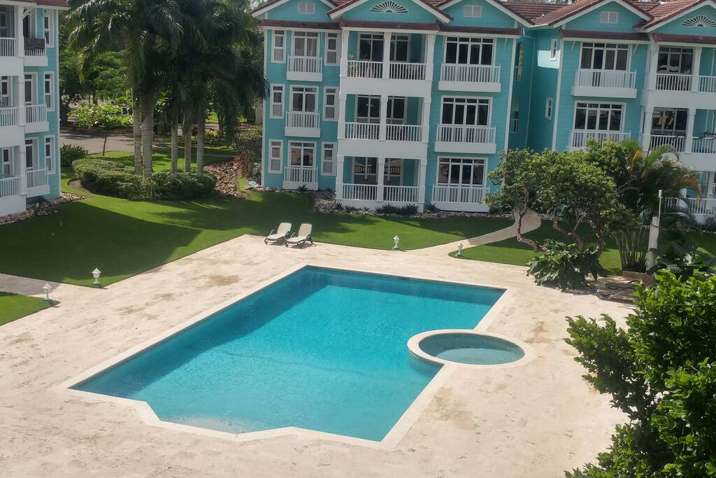 Large pool and hot tub.