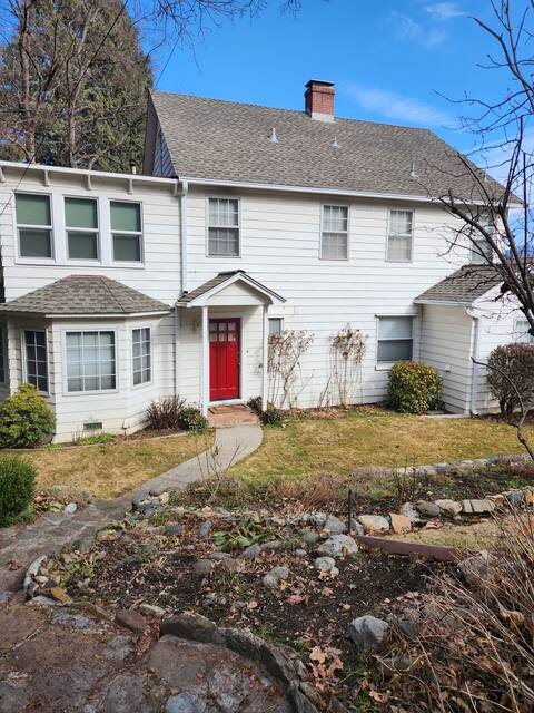 Beautiful 1939 Quincy getaway