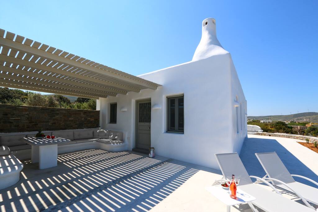 Outdoor dining table-sunbeds