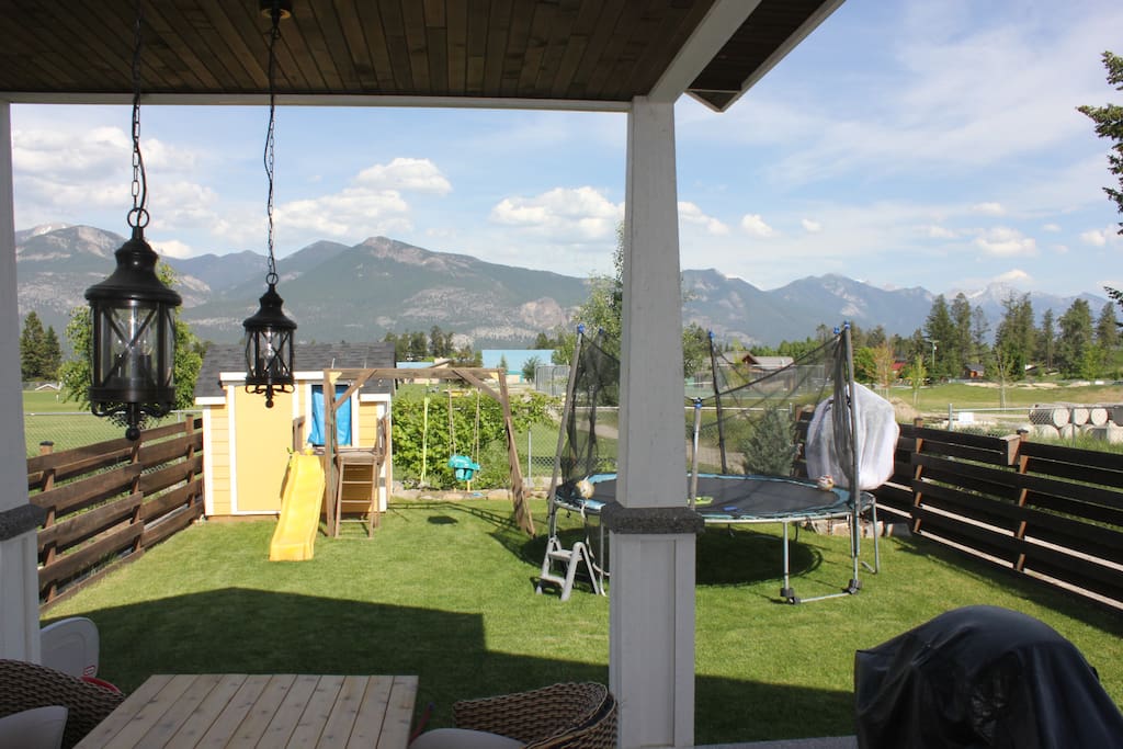 Great views, trampoline and small play structure.